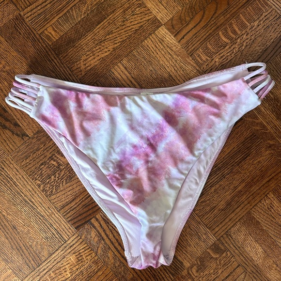 Forever 21 bikini bottom - Picture 1 of 4